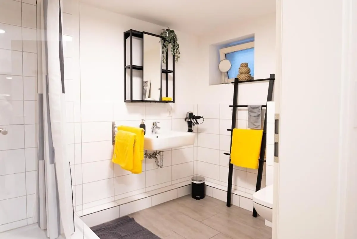 Hamburg Altona - Three Bedrooms For Up To 10 0*,  Alemania