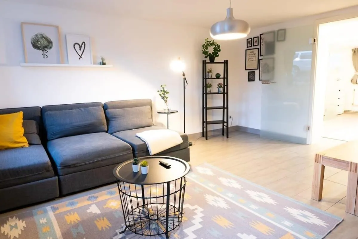 Hamburg Altona - Three Bedrooms For Up To 10